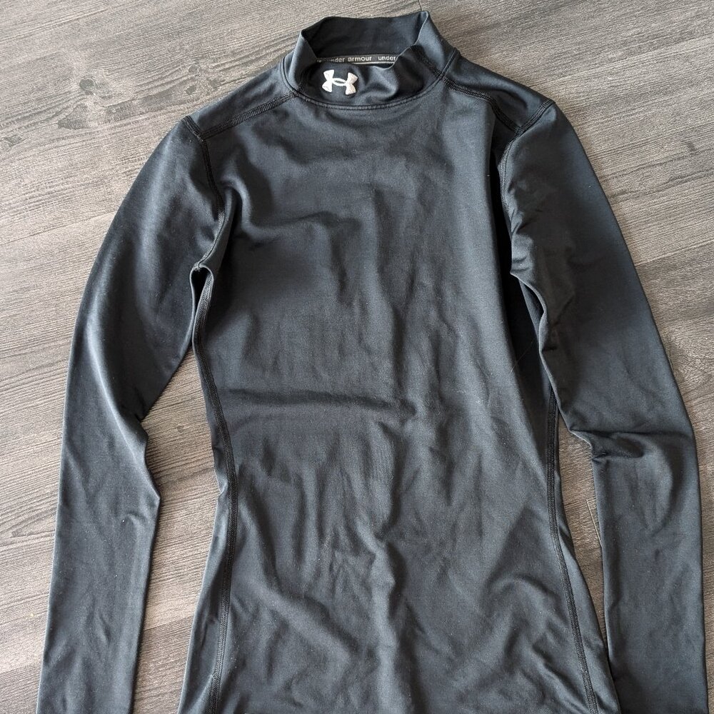 Under Armour Mock Neck Coldgear Base layer (Size XS)